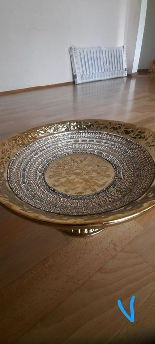 Шикарная ваза.  Привезенная из Дубаи. 31 см.