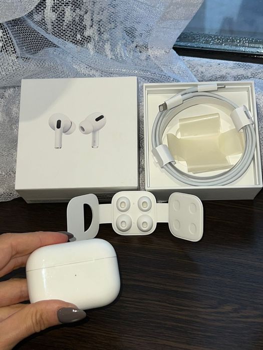 Продам AirPods Pro