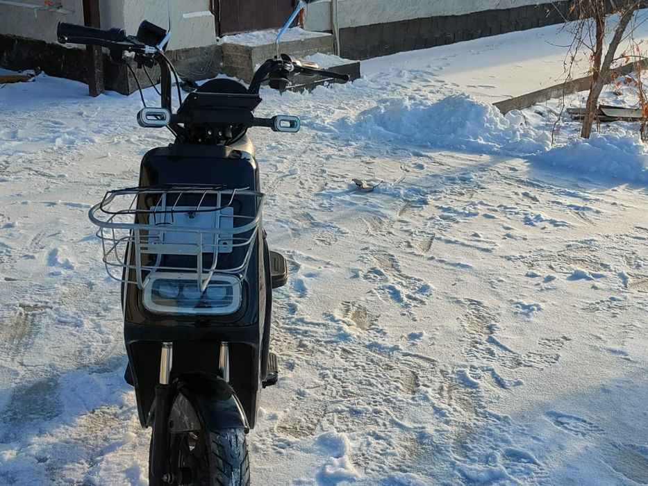 Электрический скутер марки Velomax