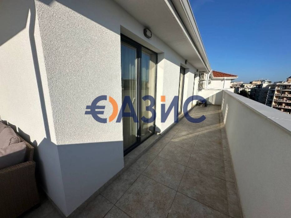 Голям двустаен апартамент с просторна веранда, Слънчев Бряг,154 000