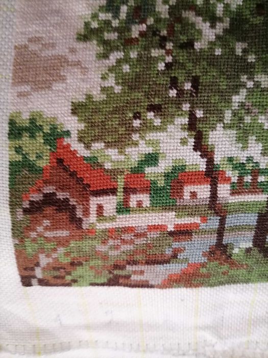 Бродирани нови гоблени