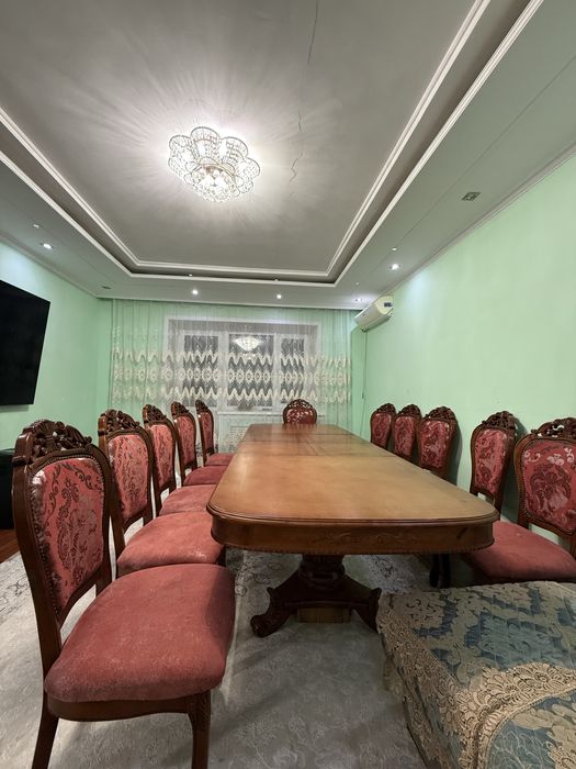 Продам стол раздвижной со стульями из массива дуба 100%