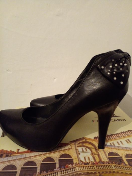 Продам Оверлок  JAGUAR 735D новый