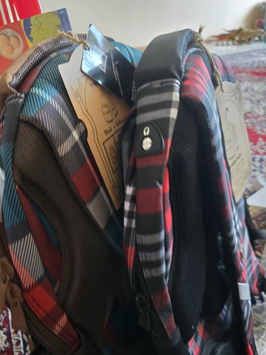 Продавам две нови раници