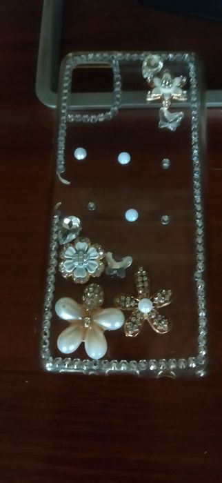 Чехлы для телефонов разные дешево