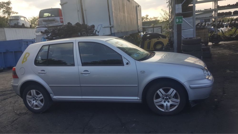 VW Golf4 1.6 16v 2001г. НА ЧАСТИ!