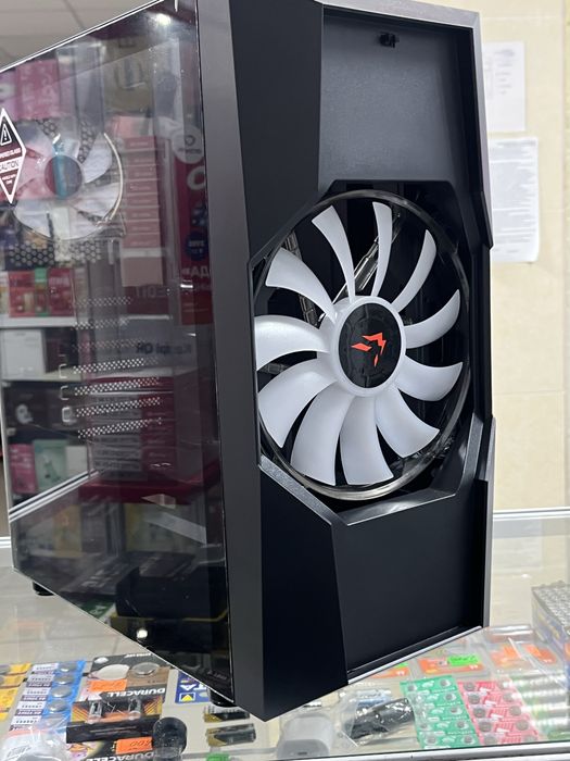 В продаже компьютер