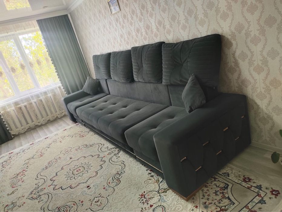 продам серый диван