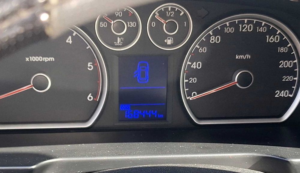 HYUNDAI i30 2010 — imagine 3