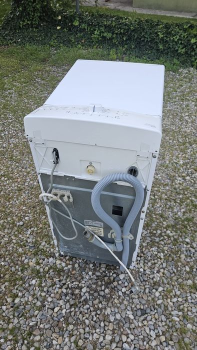 Masina de spalat rufe slim  Whirpool cu încărcare verticală