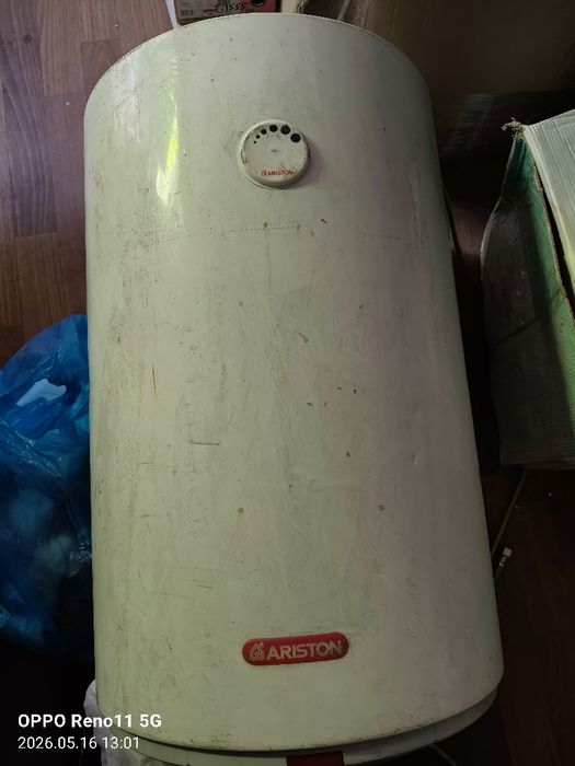 Продам АРИСТОН б/у очень в хорошем состояний.