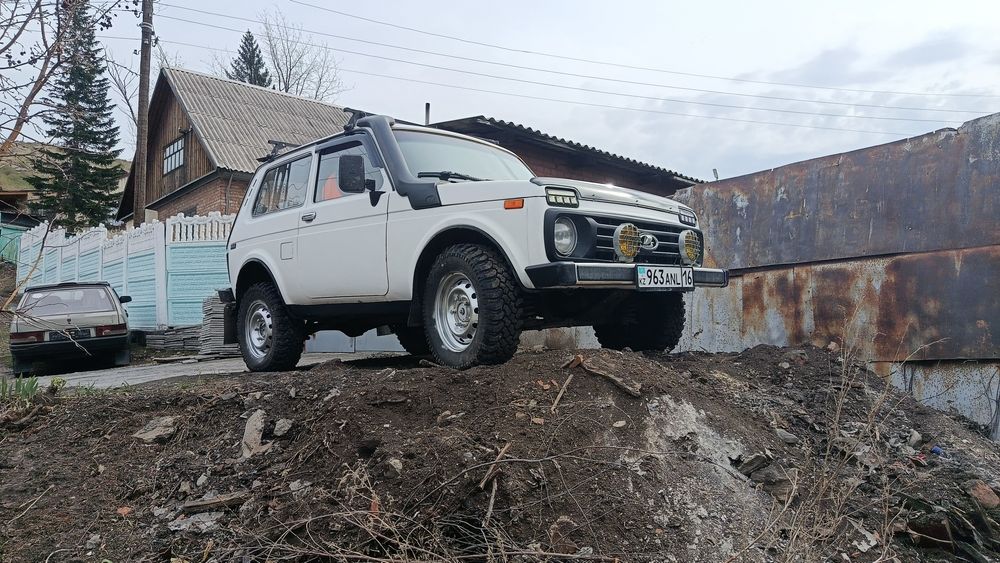 Продам ниву 2003 год