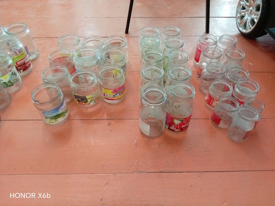 Банки разные 120,100,80 тг