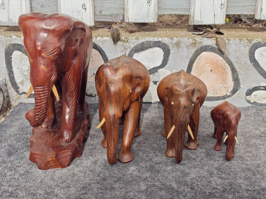 4броя  слончета много добро състояние