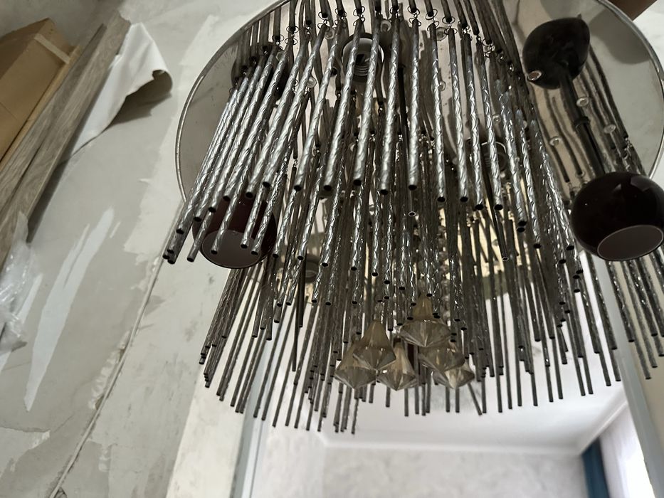 Продам люстру в хорошем состояний