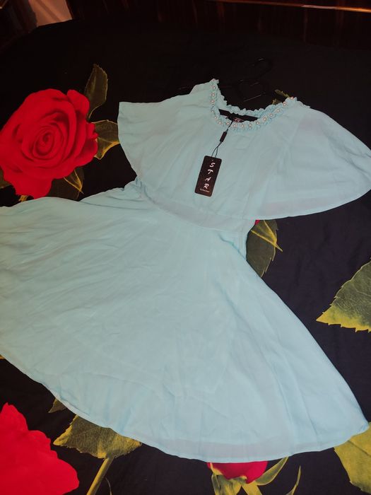 Стильное ,лёгкое и очень красивое платье цвета бирюзовой волны