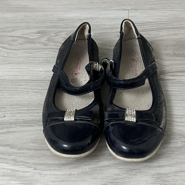 Аяқ киім 35-33-32р тегін