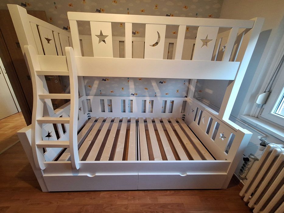 TRANSPORT GRATUIT.Pat etajat cu 3 locuri.Cod 3003