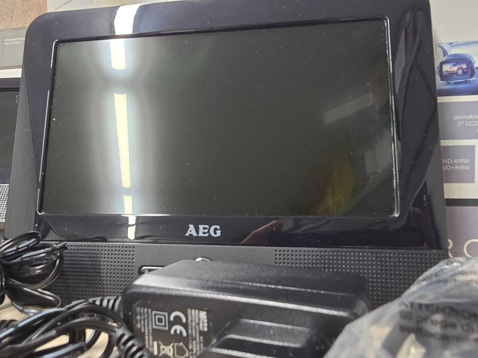 AEG DVD 4551 DVD 2 LCD екрана по 7" USB