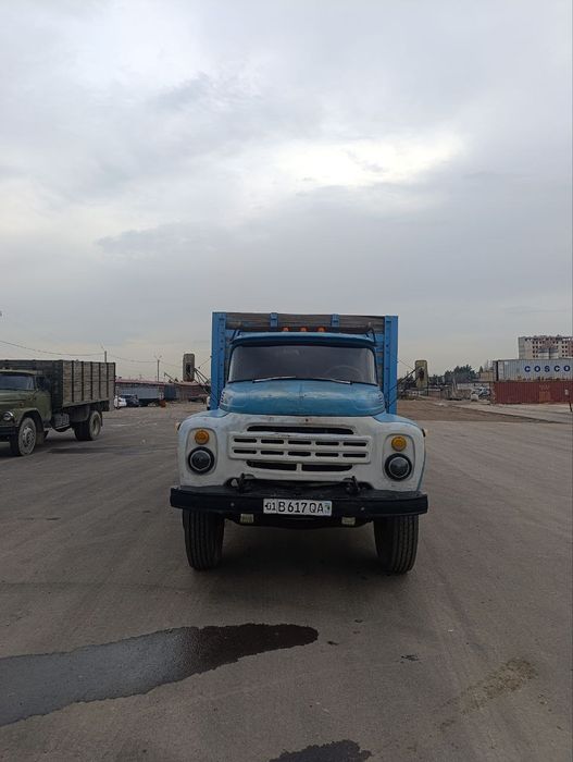 Zil Sotiadi Dilinamer 1989-yil