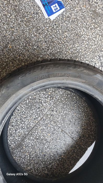 Гуми 17 цола 225 на 50  марка pirelli