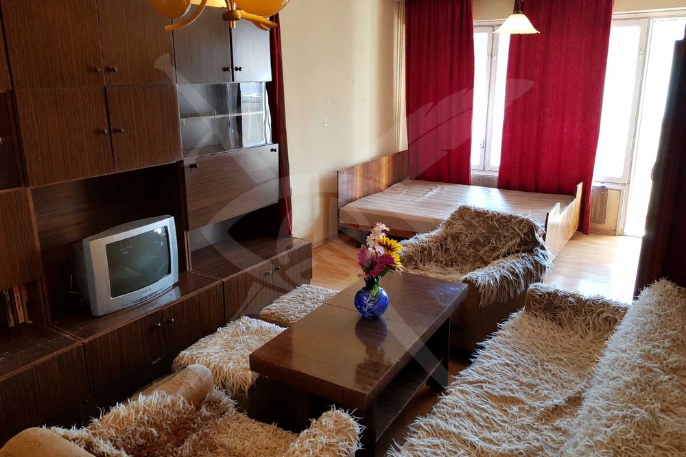 Дава се под наем Двустаен апартамент в Бургас, Славейков - 62 кв.м за 350 € - Снимка #2