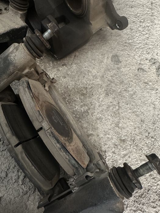 Передние суппорта на lexus rx330, rx350