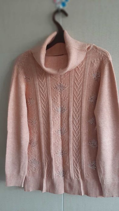 Свитер, р 46-48, уютный