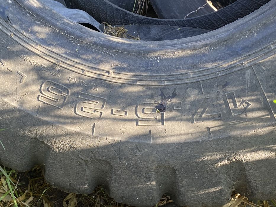 Продам покрышку на погрузчик в хорошем состоянии