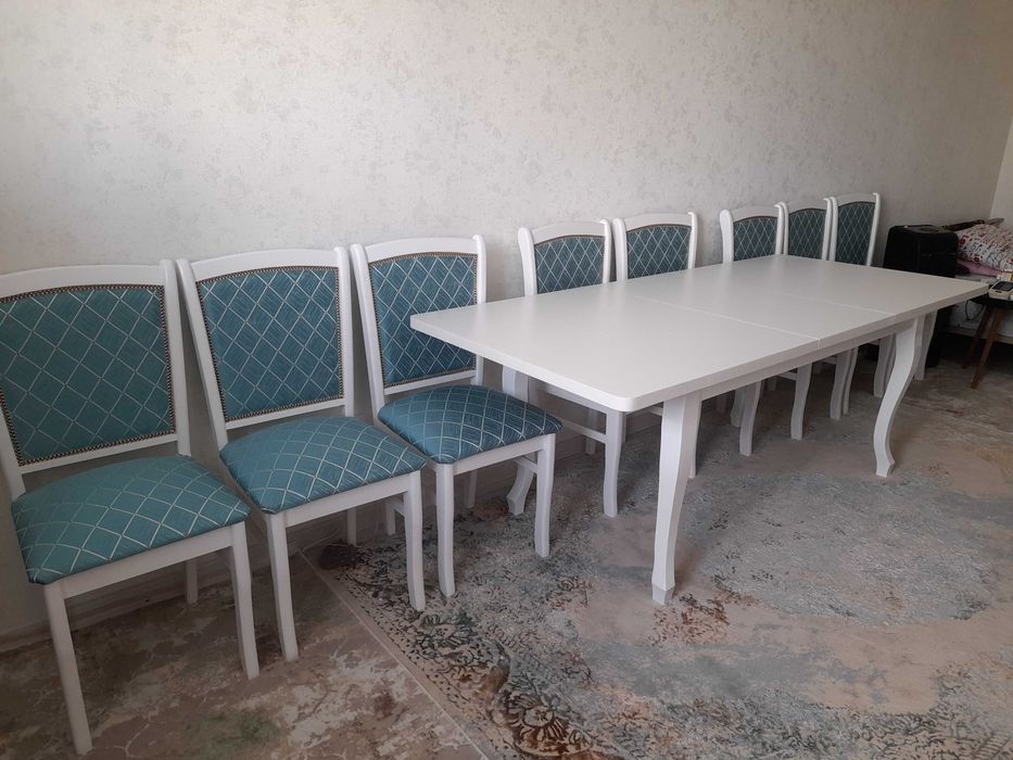 Срочно продам стол стулья