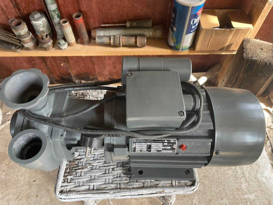 Българска   водна помпа Вида 4