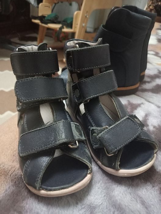 Продам обувь детскую