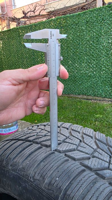 Автомобилни гуми Hankook 235/55/19 3бр