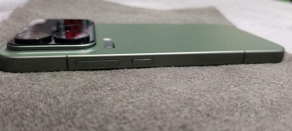 Vand Xiaomi 17 Pro Max sau schimb doar cu iPhone 17 Pro Max