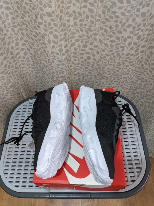 Adidasi Nike React Live (GS) mărimea 35.5