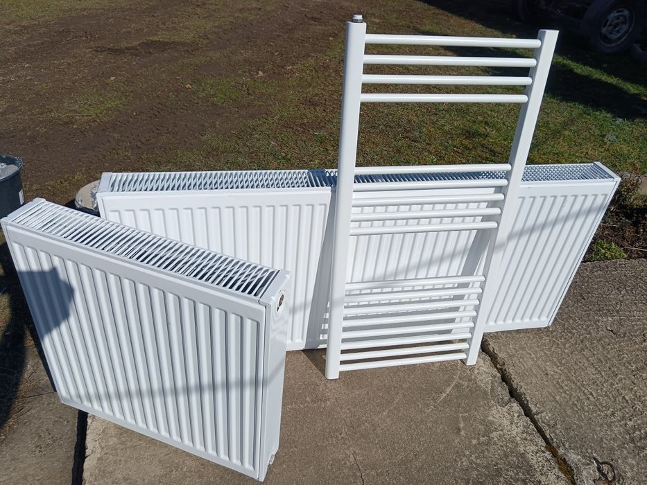 Vând calorifere inox noi