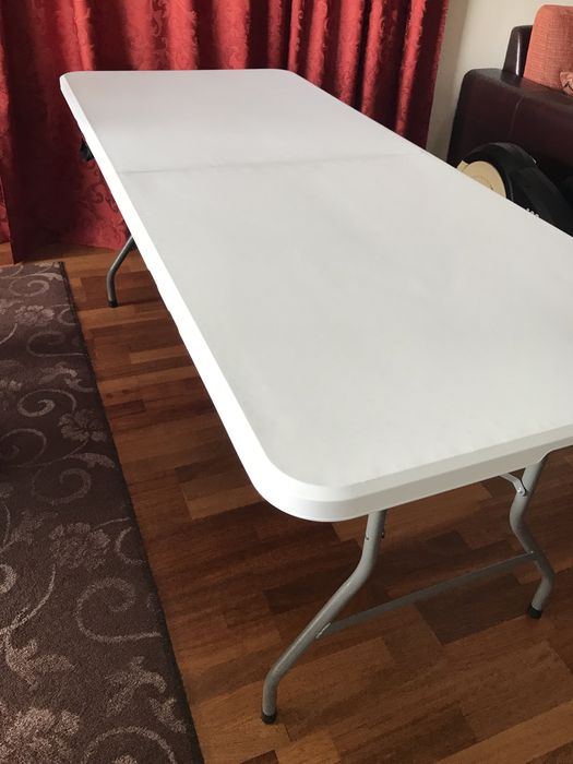 Чисто нова сгъваема маса за къмпинг или градина