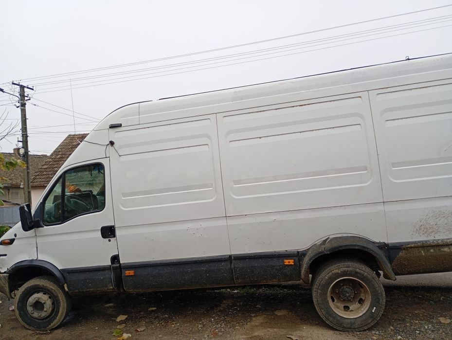 Vând Iveco Daily
