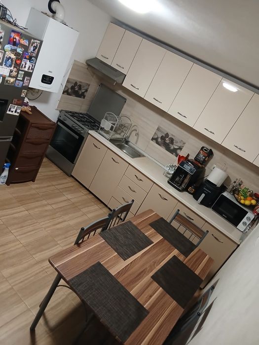 Inchiriez casa 3camere ,500 lei pe noapte