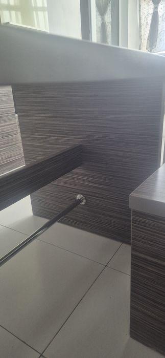 Обеденный стол со стульями