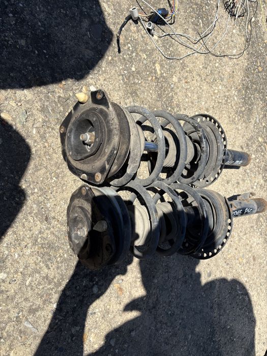 Renault Scenic 1.9dci 120кс 2006 година Предни Амортисьори с Пружини