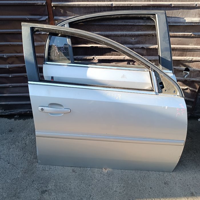 Двери на Opel Vectra C