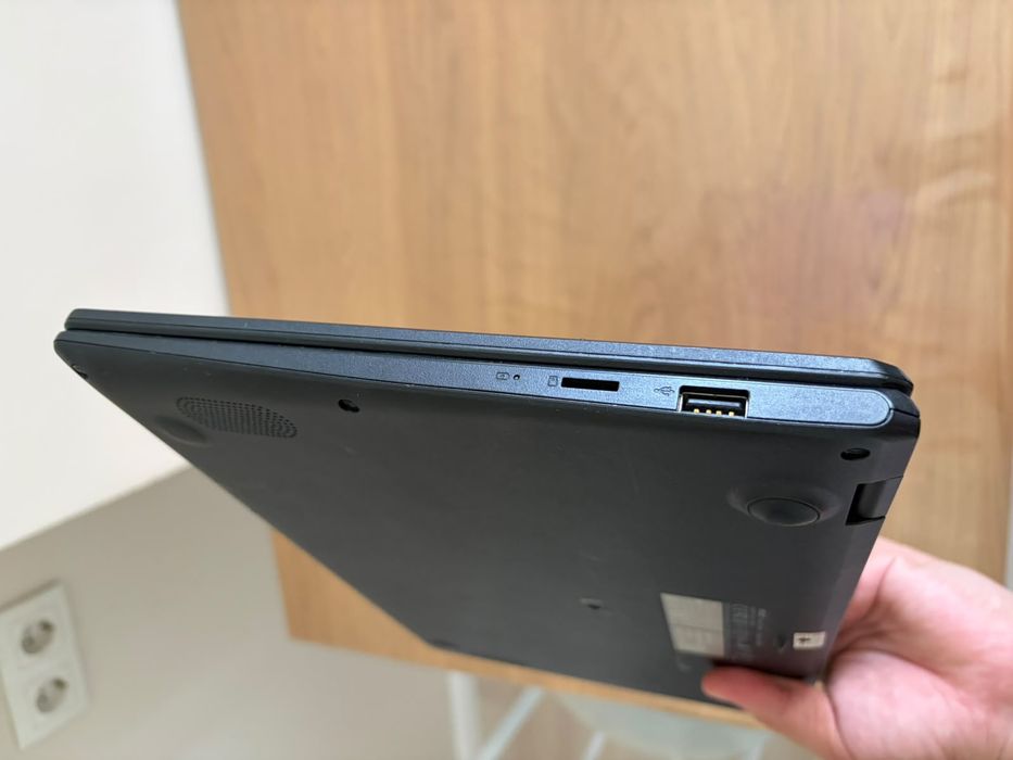 Asus E410ma ноутбук