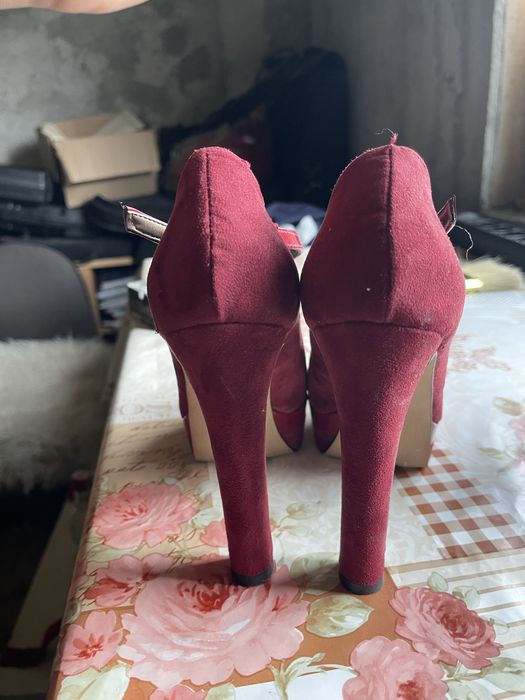 Pantofi din piele  elganti cu platforma