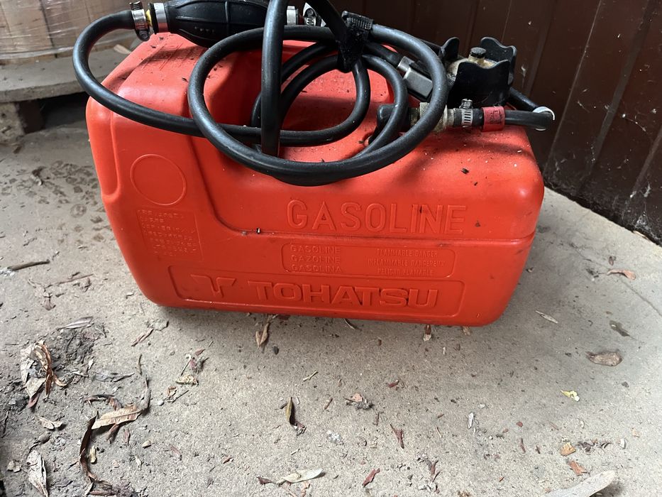 Извънбордов двигател”Tohatsu”9,8  коня къс ботуш