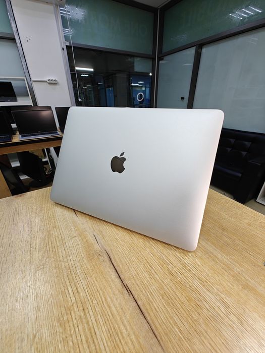 MacBook Air 13 Apple 8/256гб Intel Core i3 Silver 2020