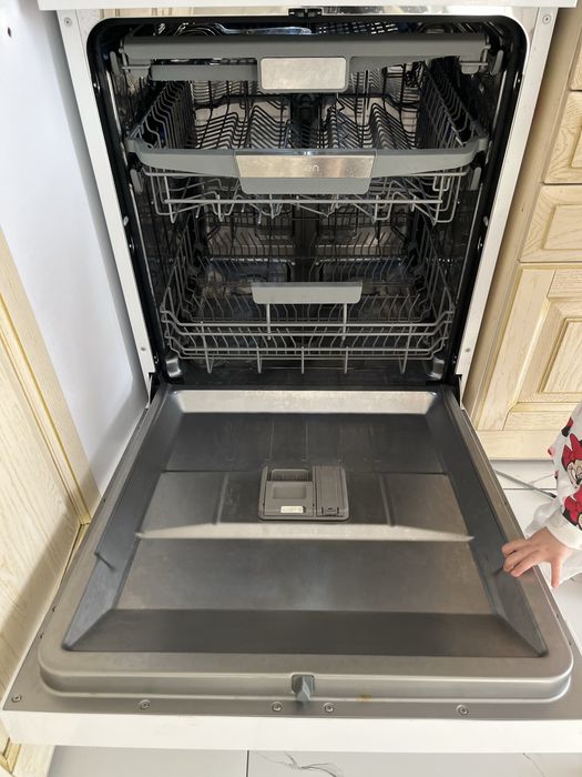 Посудомоечная машина Eigen