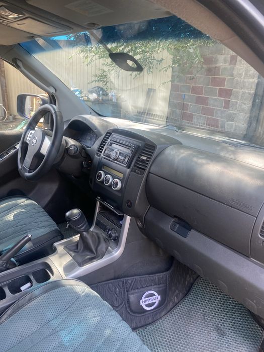 Нисан Навара 2010