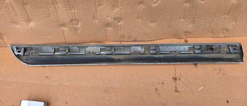 Bandou cromat usa stanga spate Vw Passat B8 2015 2016 / 2017 2018