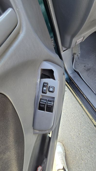 Toyota RAV4 II (XA20) 2001, 2л.